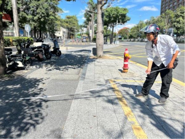 百家乐正规平台官方版 深圳“卷尺哥”：1000屡次“找茬”之后